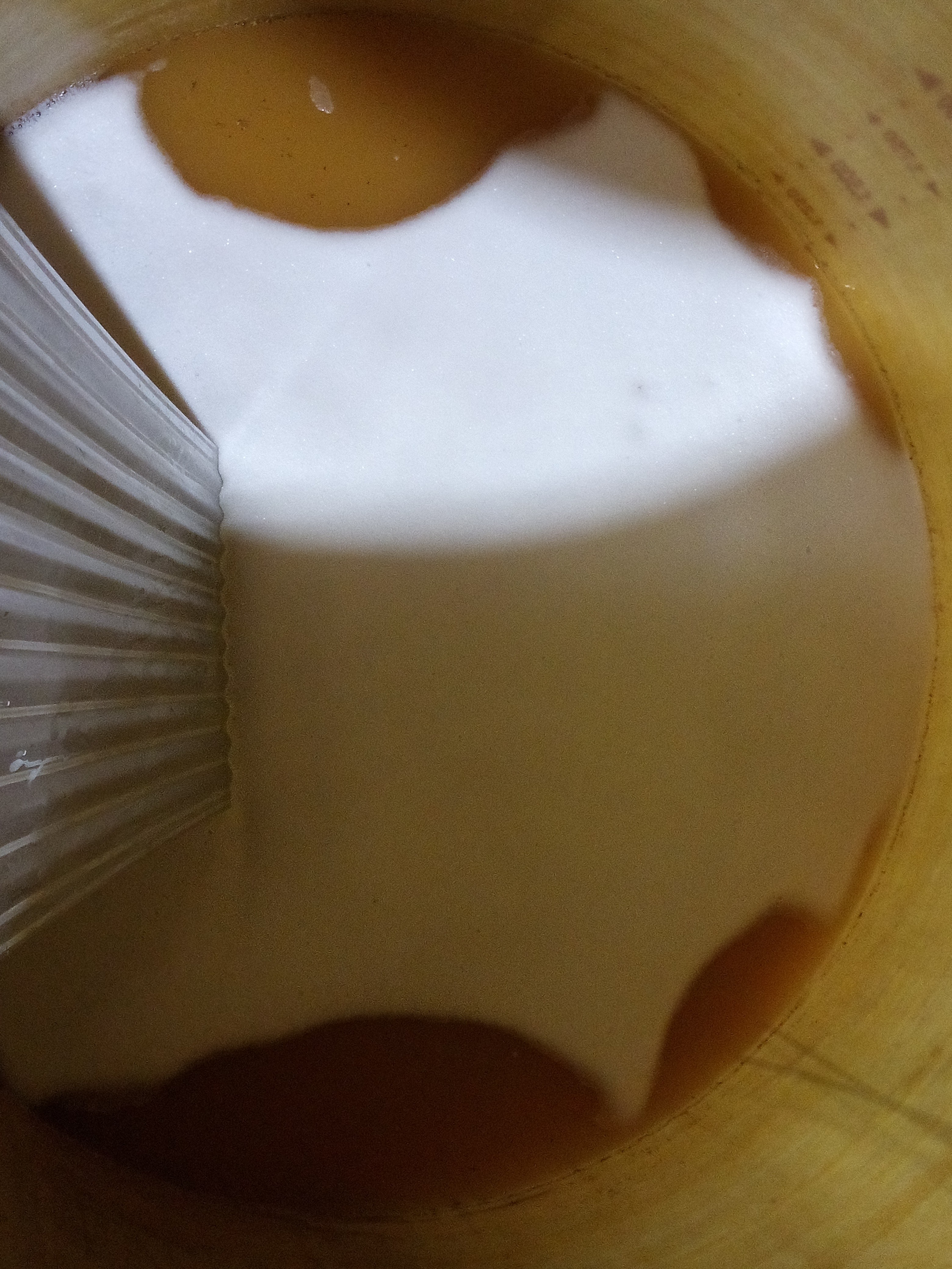 Cuve de vinification en remplissage